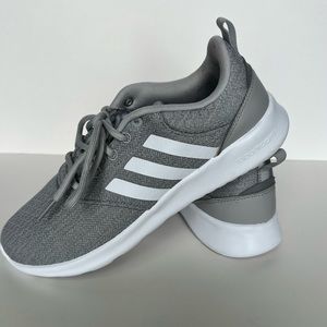 Adidas Women’s Gray Athletic Shoe Size 7.5